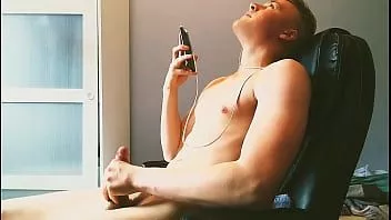 Reproducir Decirle cosas sucias por teléfono me hace correrme