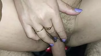 Putar Menjilat vagina jalang dan benar-benar merobeknya dan selesai di vagina