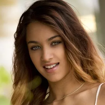 Pornstar Uma Jolie