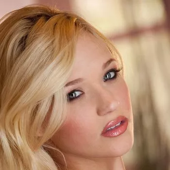 Pornstar Teagan Summers
