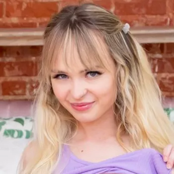 Порнозвезда Lilly Bell